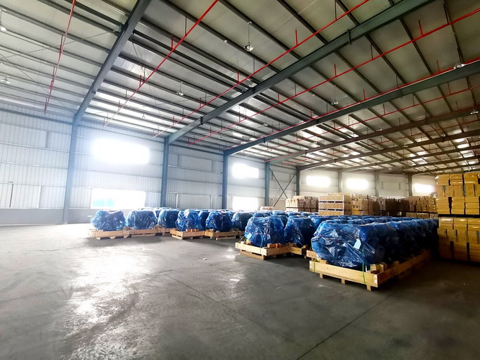 貨運(yùn)中轉(zhuǎn)倉(cāng)庫(kù)